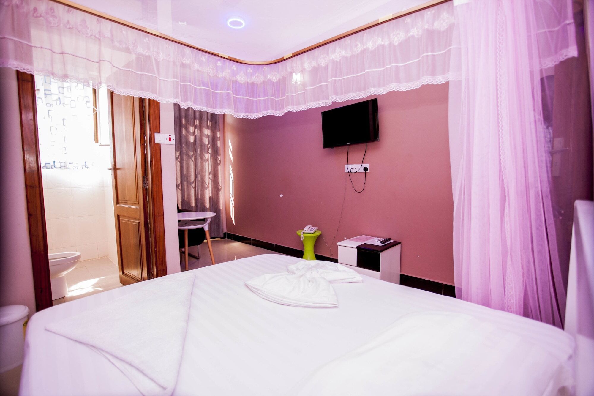 B10 Airport Lodge Dar es Salaam Exteriör bild